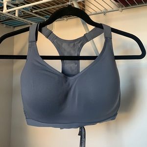 Victoria’s Secret Incredible Sports Bra 34DDD